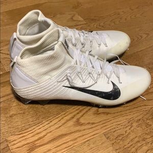 Men’s football cleats Nike FLYWEAVE